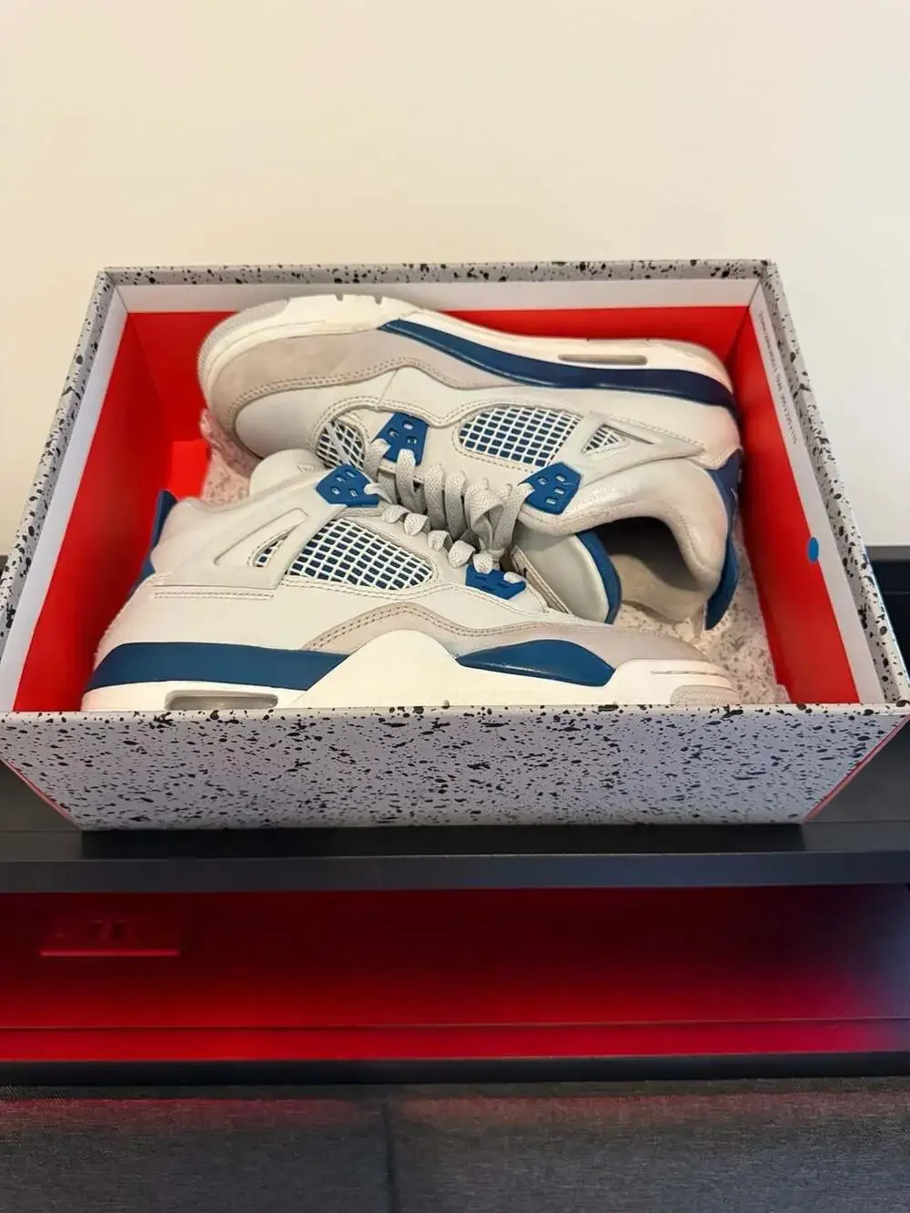 Jordan 4 Retro Military Blue (2024) GS size 6Y (womens 7.5)